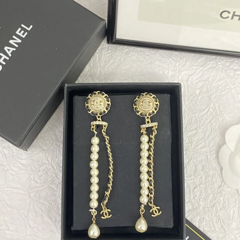 Elegant Chanel Earrings 225911