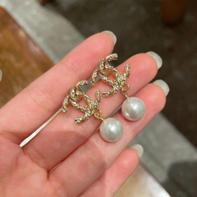 Affordable Chanel Earrings 225907