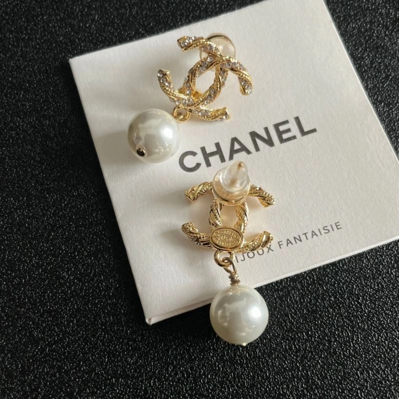 Affordable Chanel Earrings 225907