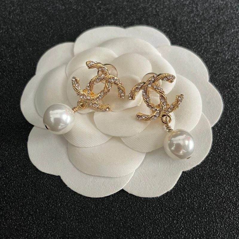 Affordable Chanel Earrings 225907