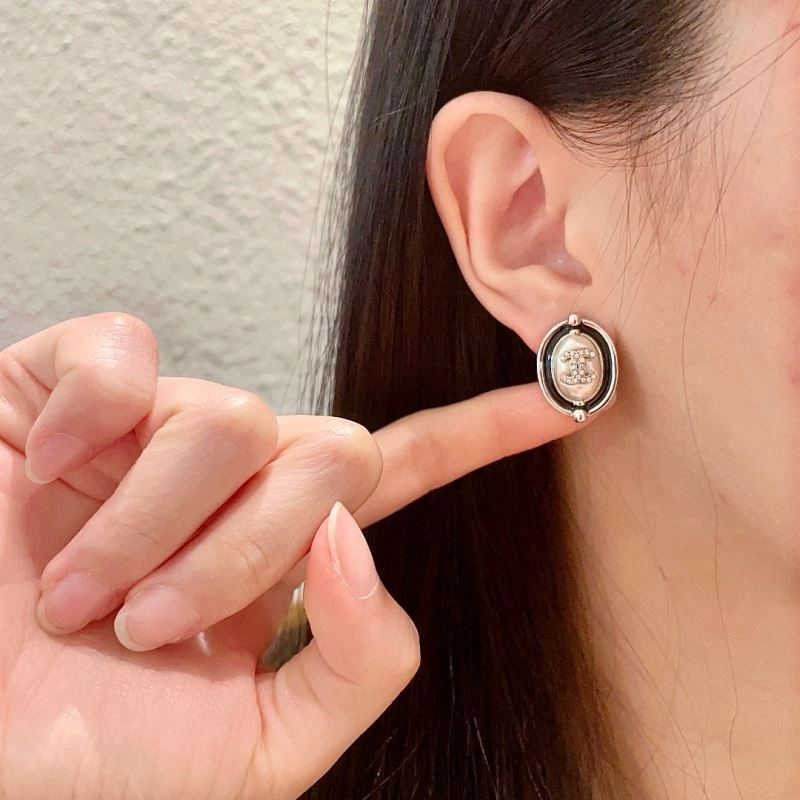 Chanel Earrings Sophisticated 225954