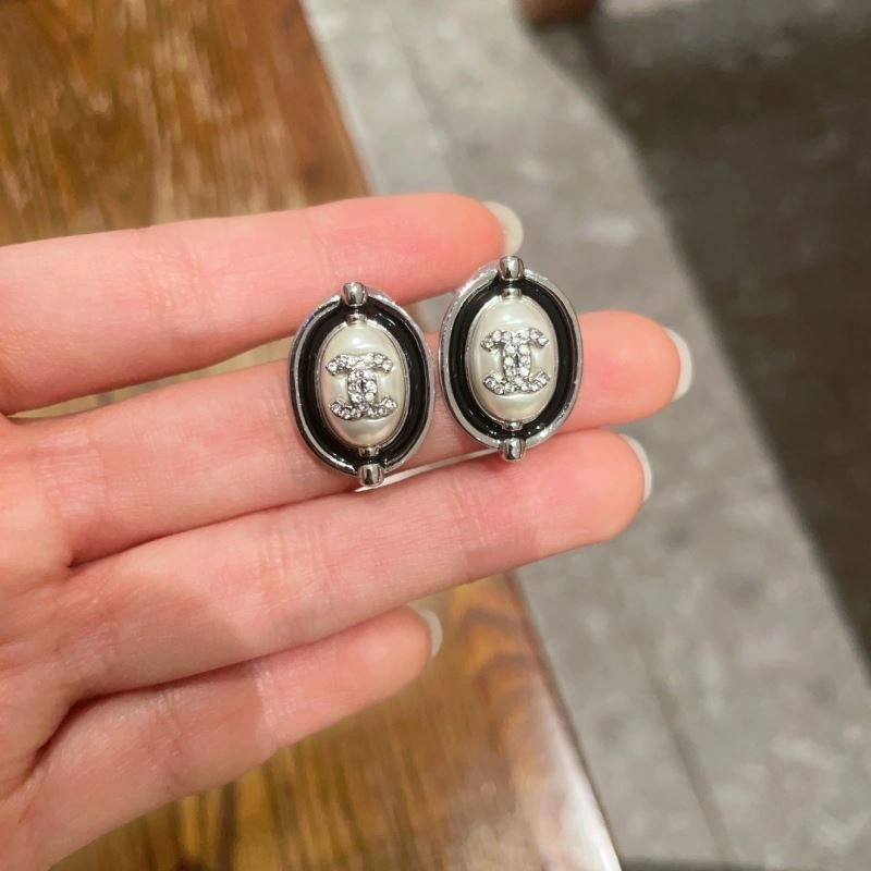 Chanel Earrings Sophisticated 225954