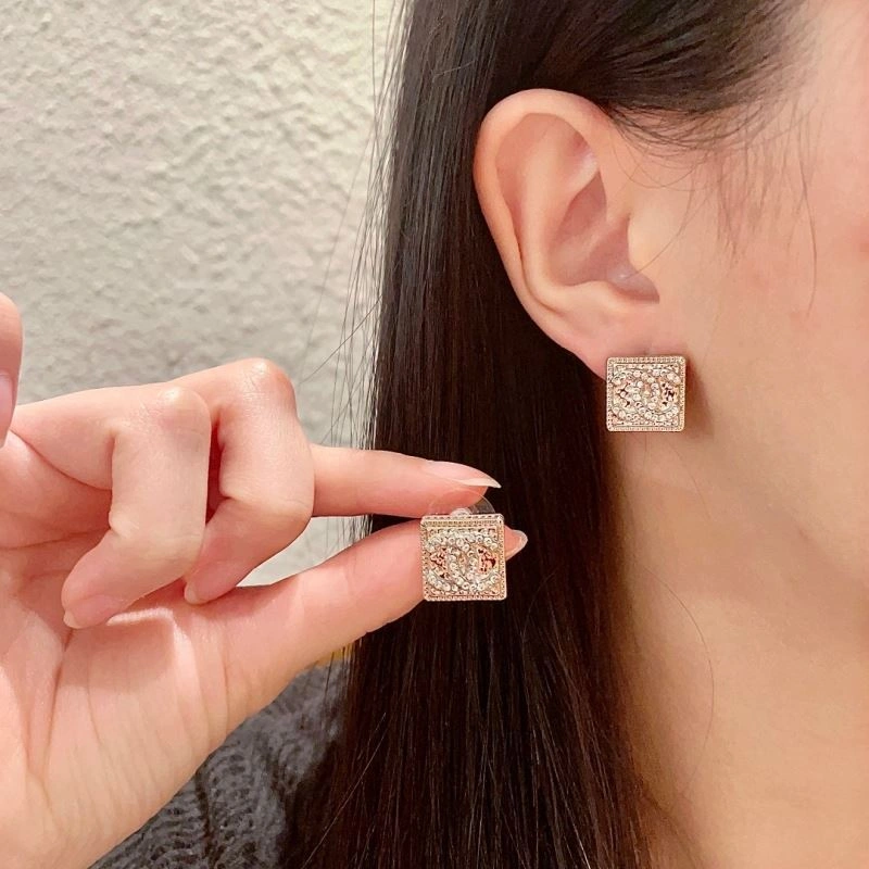 Chanel Earrings WaterResistant 225901