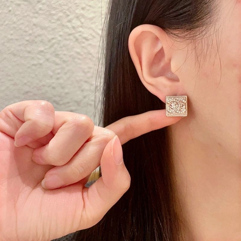 Chanel Earrings WaterResistant 225901