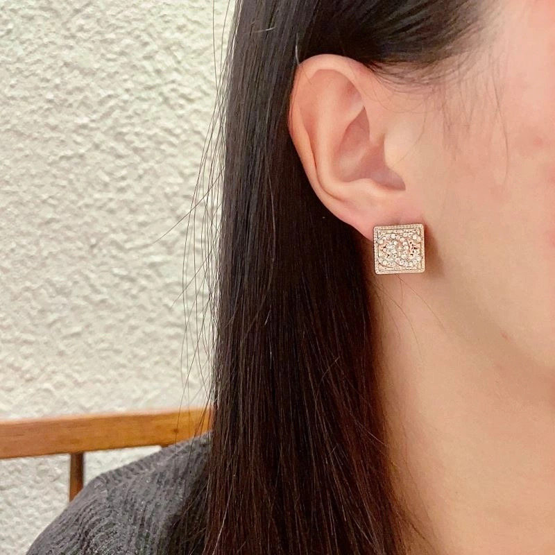 Chanel Earrings WaterResistant 225901