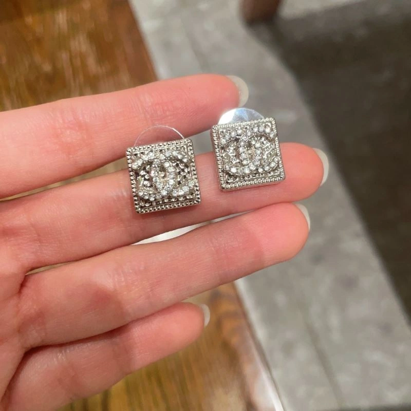 Chanel Earrings WaterResistant 225901