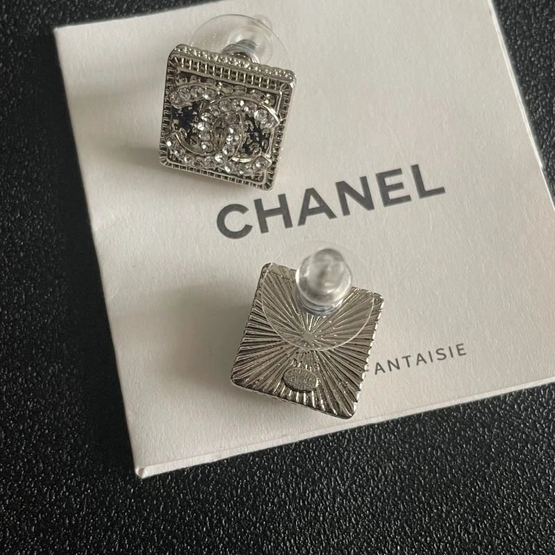Chanel Earrings WaterResistant 225901