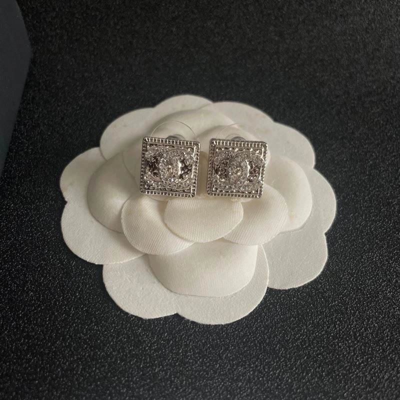 Chanel Earrings WaterResistant 225901