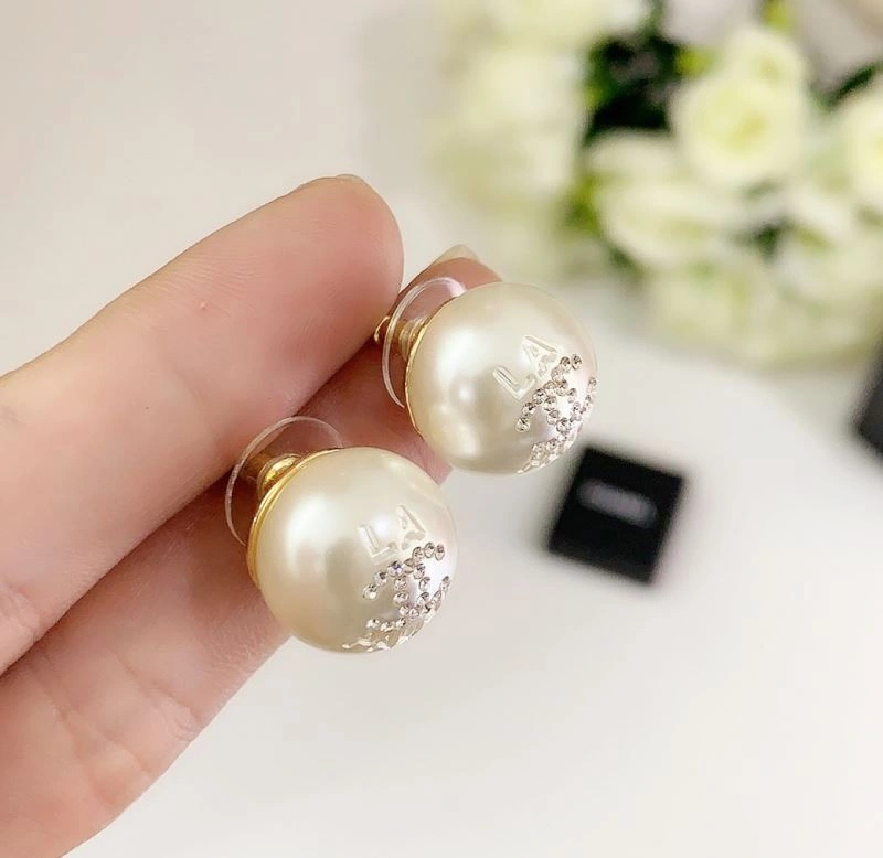 Chanel Earrings Bold 225938