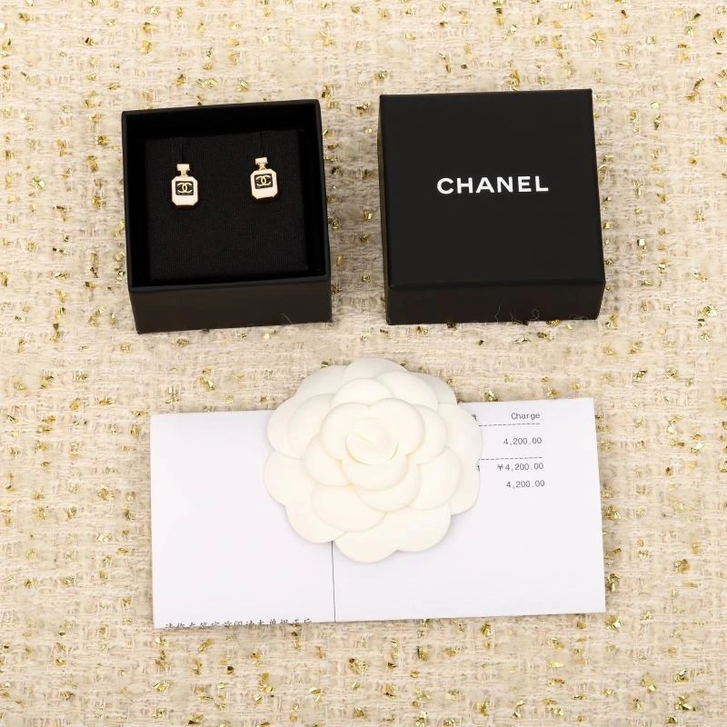 Comfortable Chanel Earrings 225890