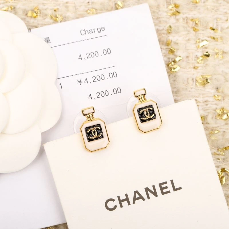 Comfortable Chanel Earrings 225890