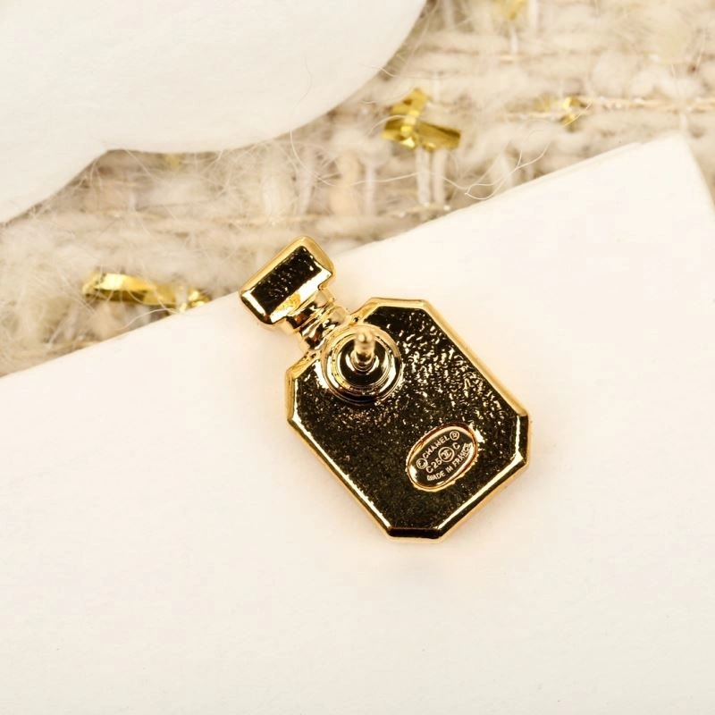Comfortable Chanel Earrings 225890