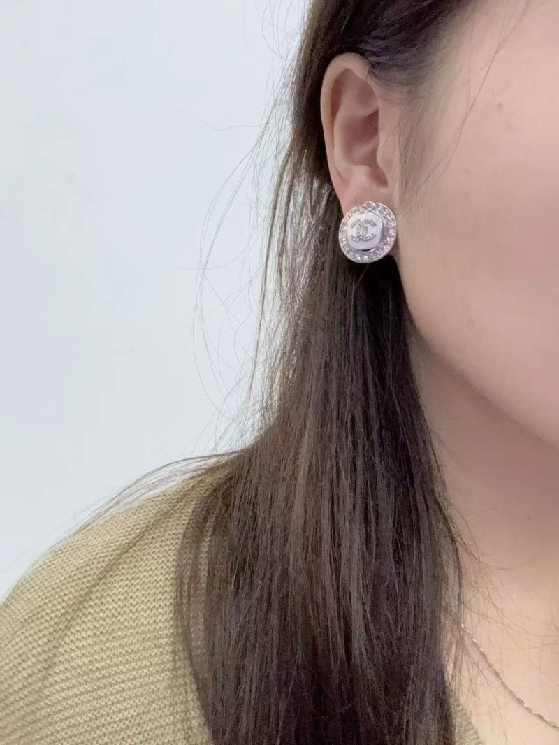 Durable Chanel Earrings 225405