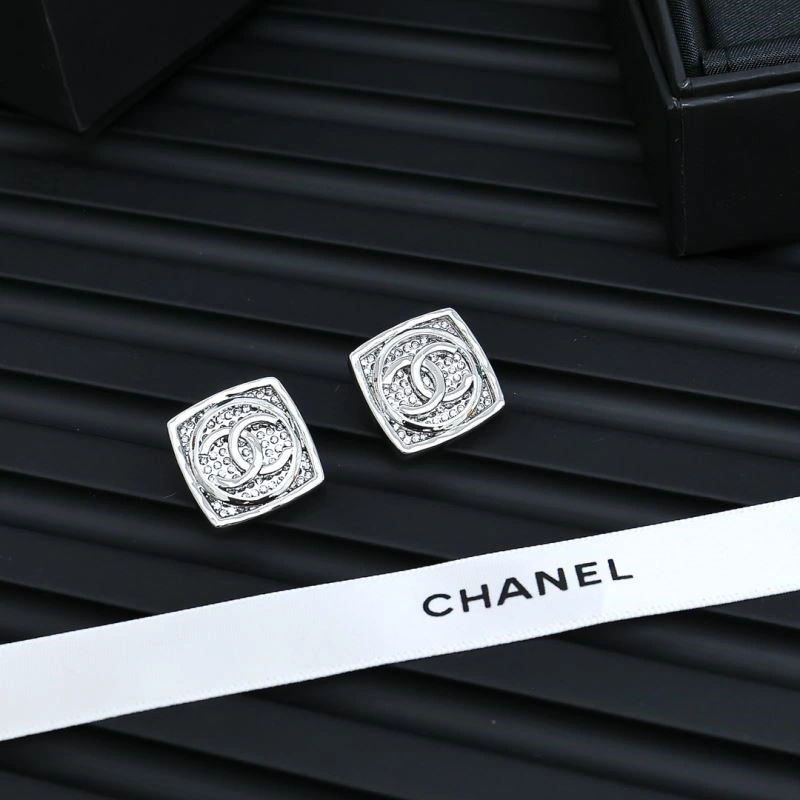 Reliable Chanel Earrings 225402