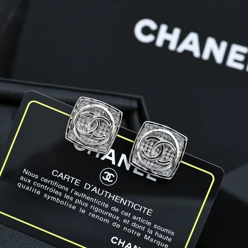 Reliable Chanel Earrings 225402