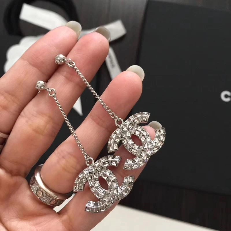 Chanel Earrings Comfortable 225426