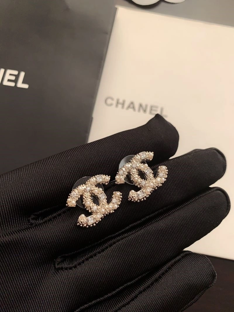Versatile Chanel Earrings 225409
