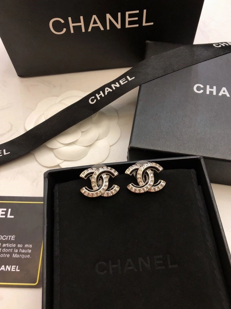Premium Chanel Earrings 225393