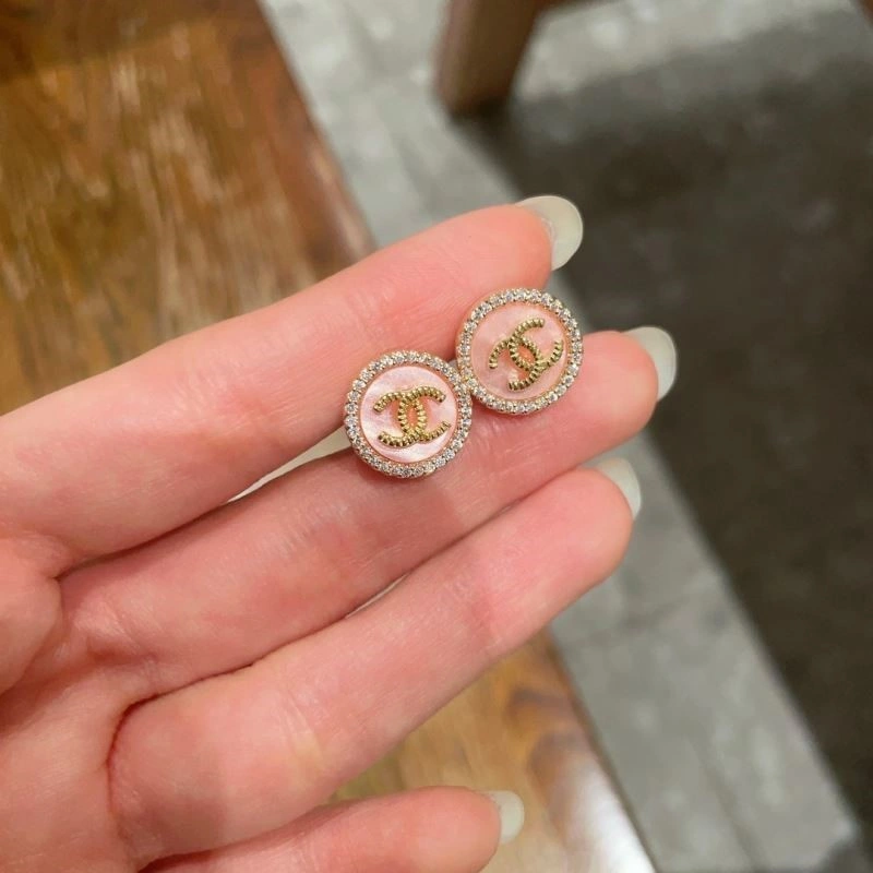 Reliable Chanel Earrings 225397