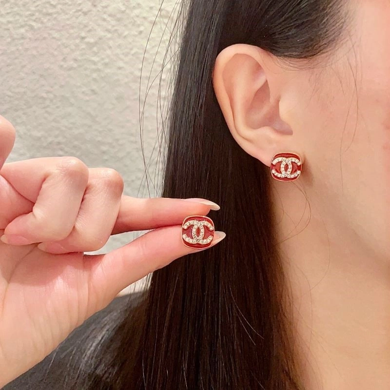 Supportive Chanel Earrings 225375