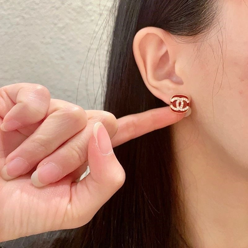 Supportive Chanel Earrings 225375