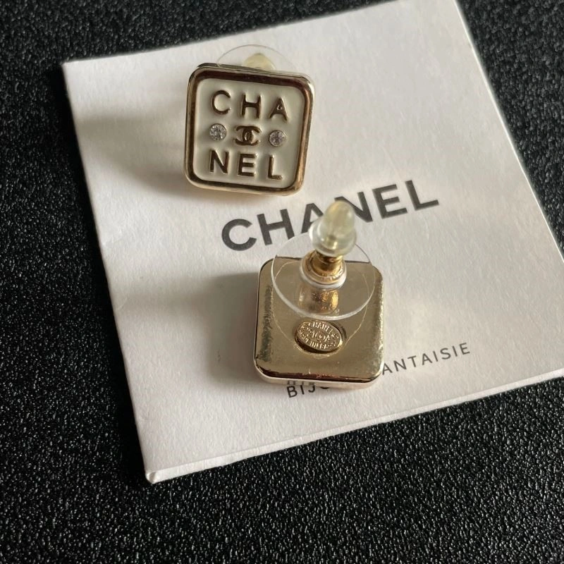 Lightweight Chanel Earrings 225386