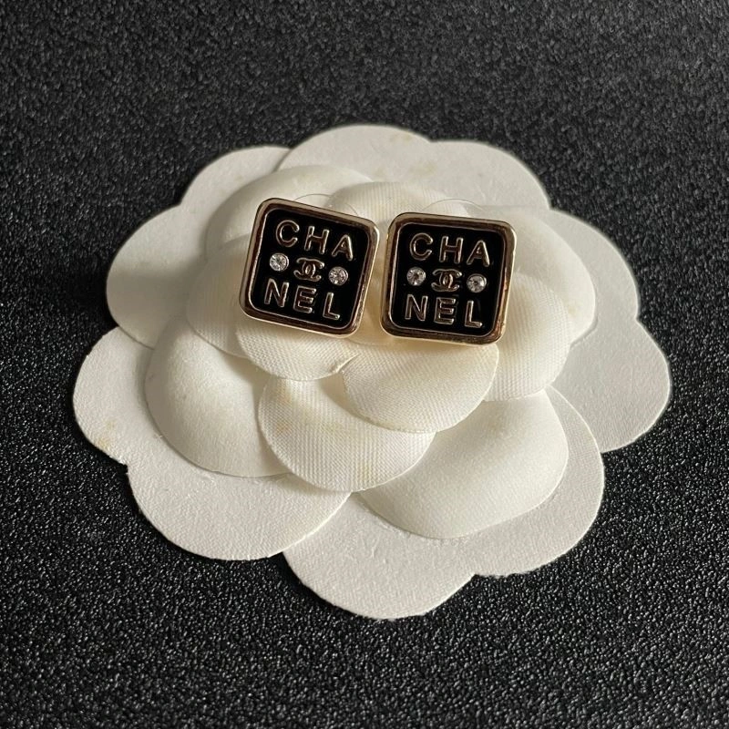 Chanel Earrings Sleek 225390