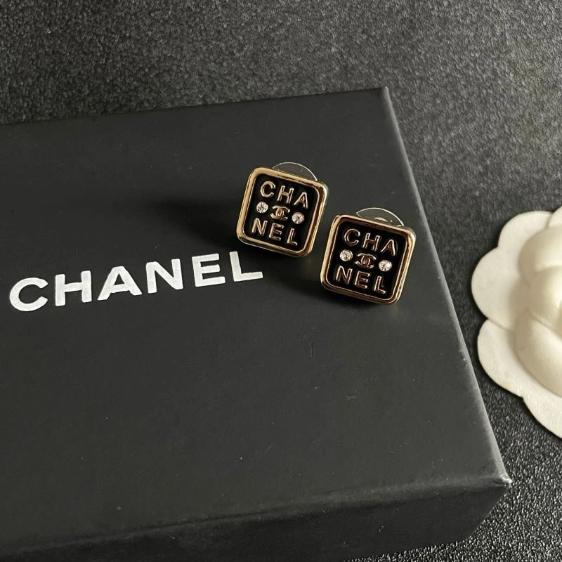 Chanel Earrings Sleek 225390