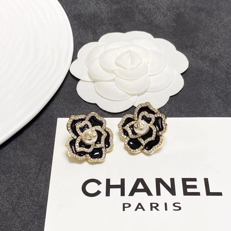 Chanel Earrings Snug 225372