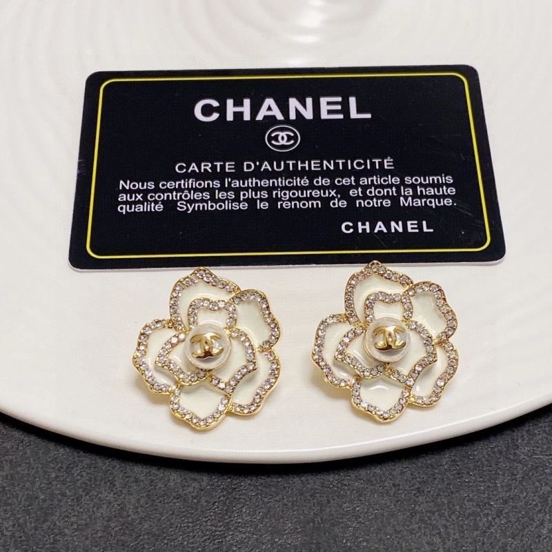 Chanel Earrings Snug 225372
