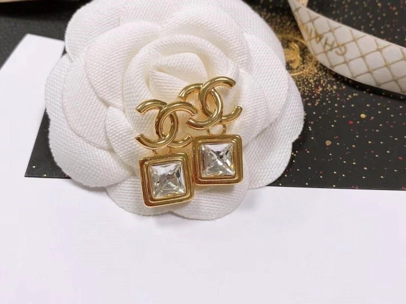 Chanel Earrings Effortless 225380