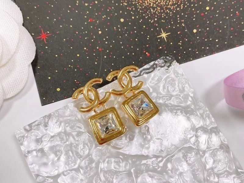 Chanel Earrings Effortless 225380