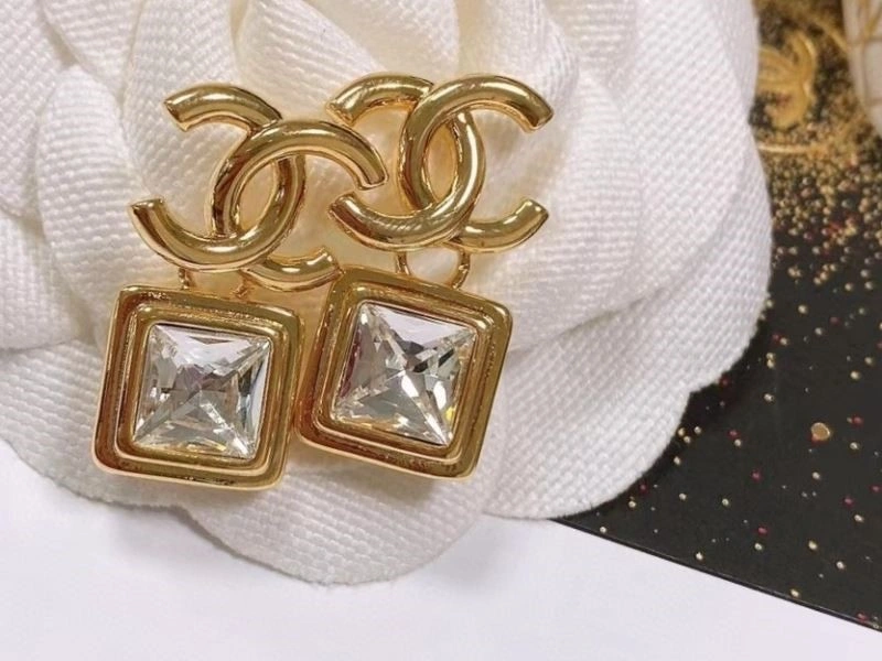 Chanel Earrings Effortless 225380