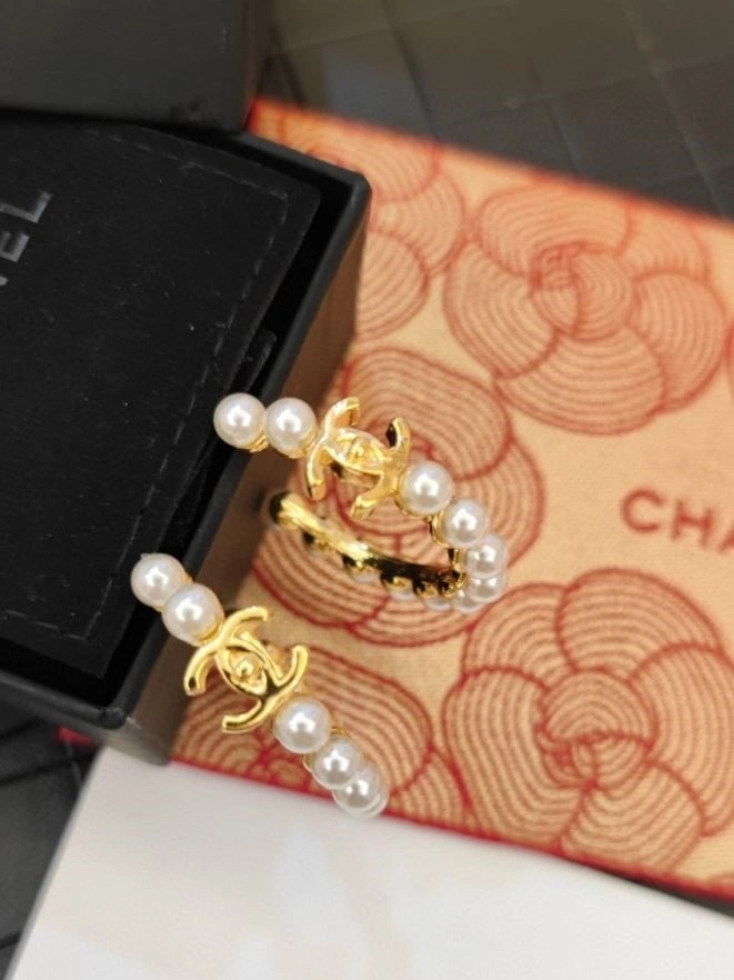Soft Chanel Earrings 225349