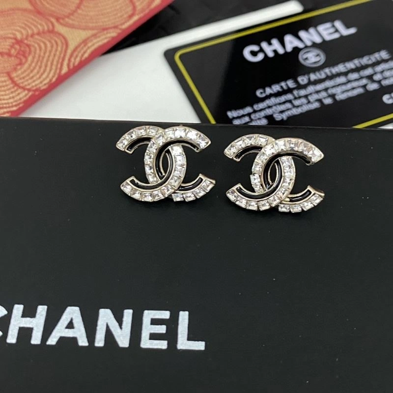 Sleek Chanel Earrings 225343
