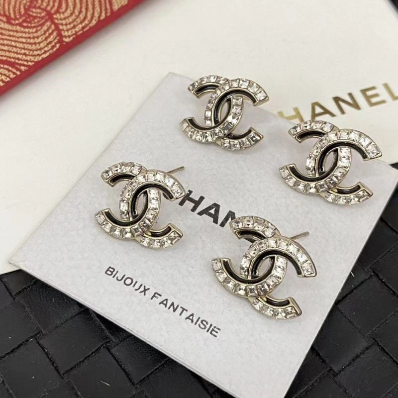 Sleek Chanel Earrings 225343