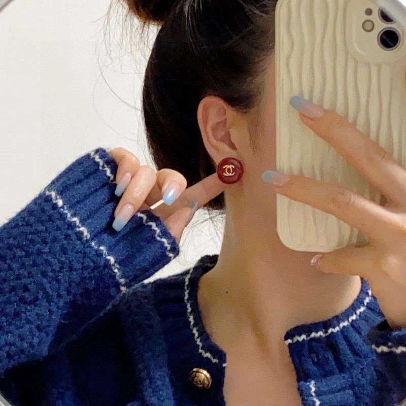 Comfortable Chanel Earrings 225458