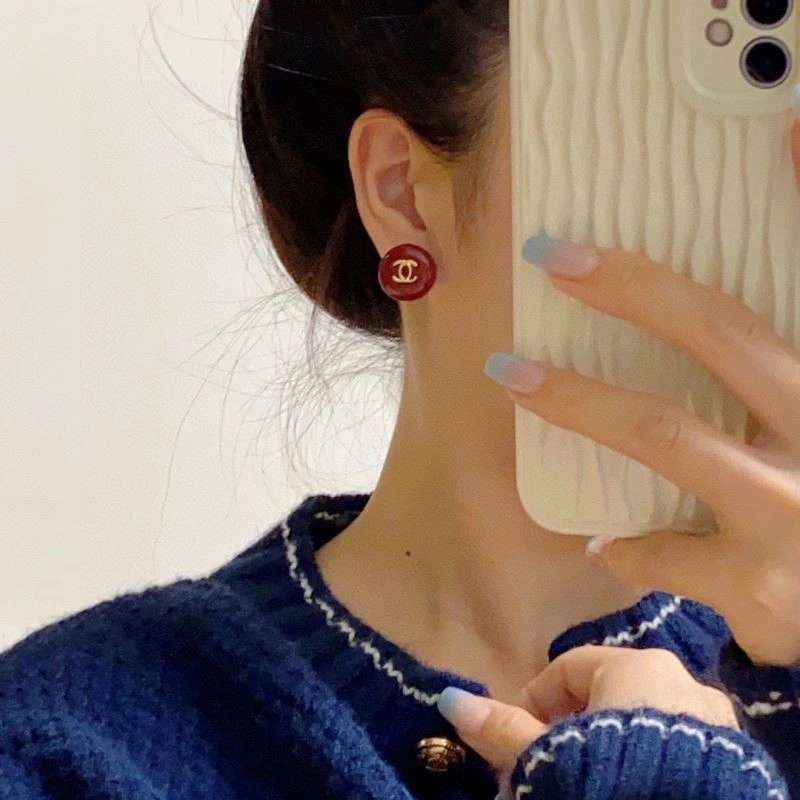 Comfortable Chanel Earrings 225458