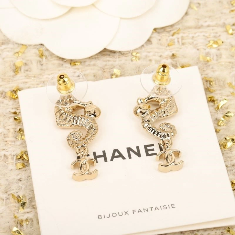 Sleek Chanel Earrings 225328