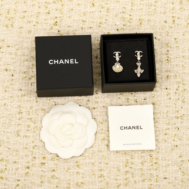 Effortless Chanel Earrings 225330