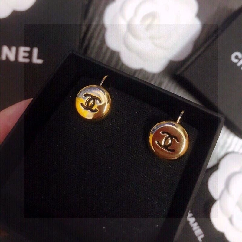 Chanel Earrings Trendsetting 225341
