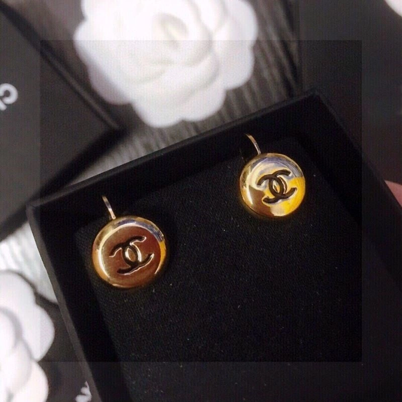 Chanel Earrings Trendsetting 225341