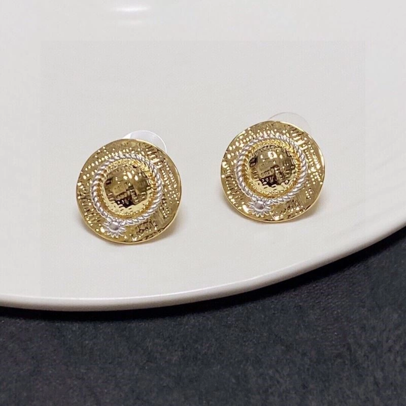 Chanel Earrings Cozy 225337