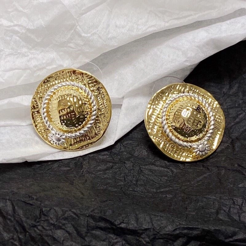 Chanel Earrings Cozy 225337