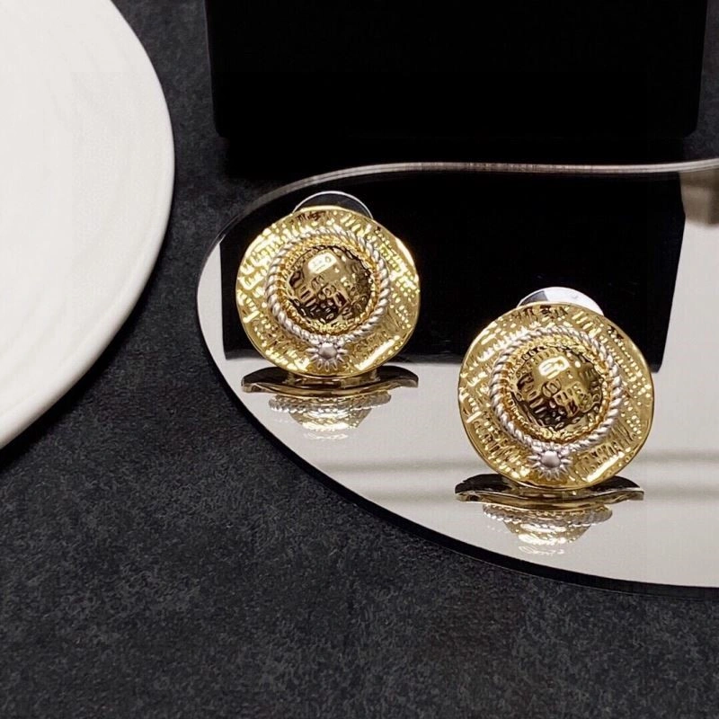 Chanel Earrings Cozy 225337
