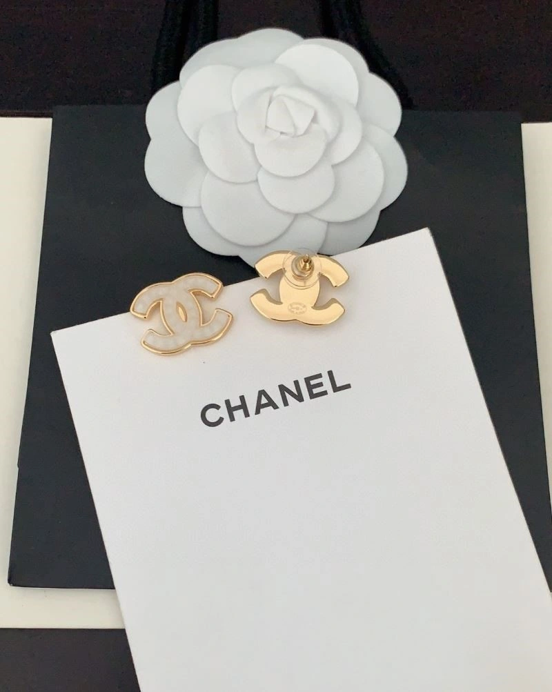 Comfortable Chanel Earrings 225339