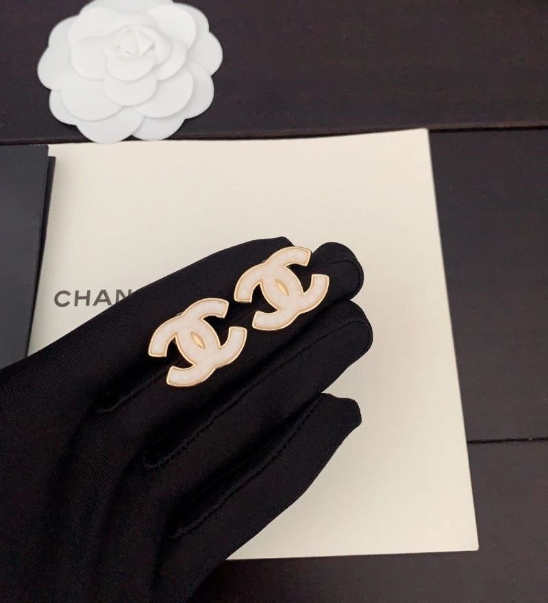 Comfortable Chanel Earrings 225339