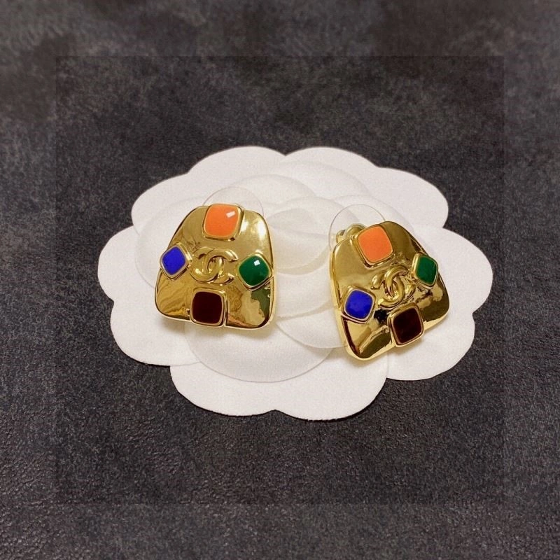 Refined Chanel Earrings 225323