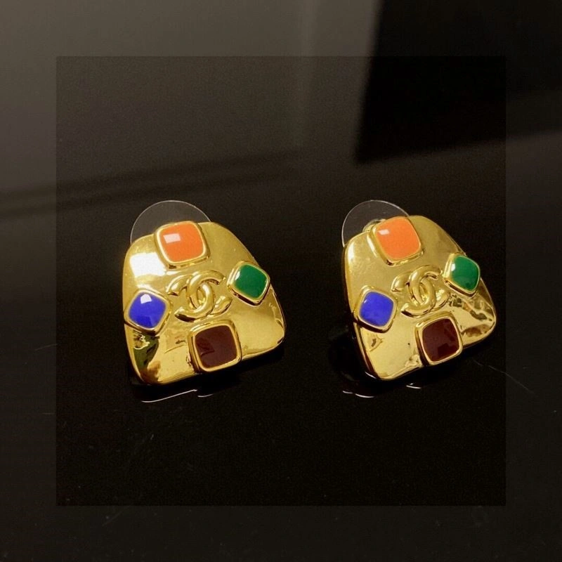 Refined Chanel Earrings 225323