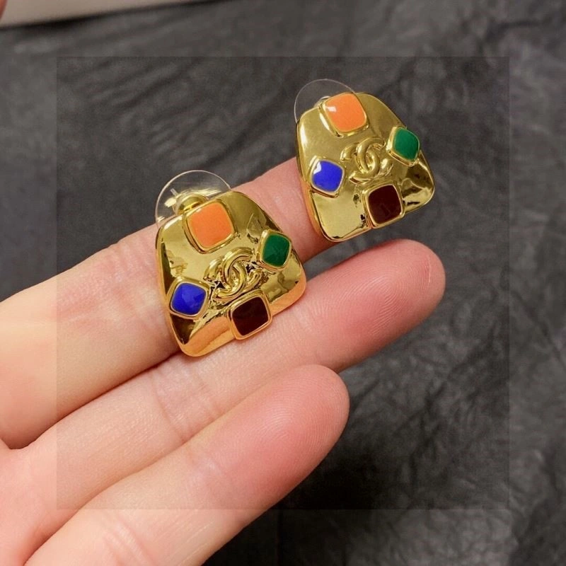 Refined Chanel Earrings 225323